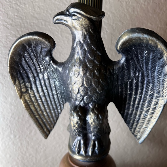 Vintage 1970’s Federal Style Pair American Eagle Lamps, Solid Wood, Brass, Ameri - Picture 9 of 10